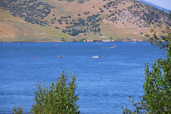 Boats-on-Deer-Creek-Lake