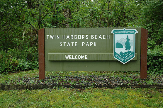 Twin-Harbors-Sign