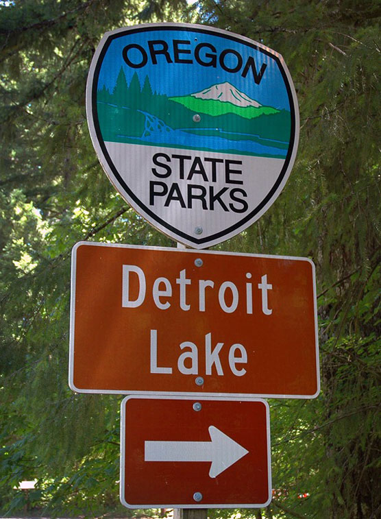 Detroit-Lake-Sign
