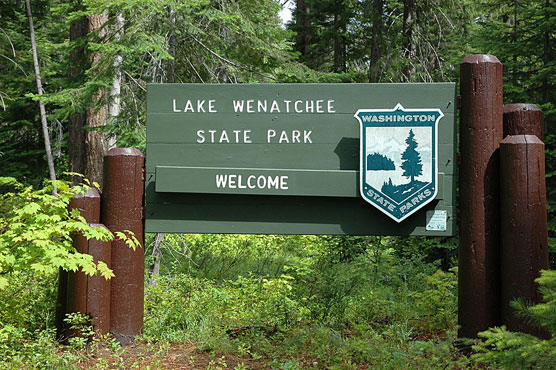 Lake-Wenatchee-Sign