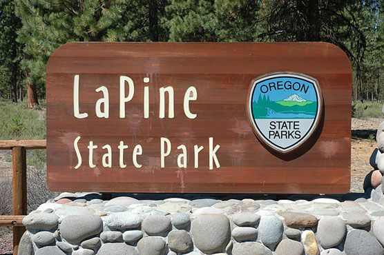 La-Pine-Sign