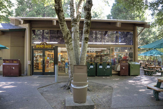 Yosemite-Village-Sport-Shop