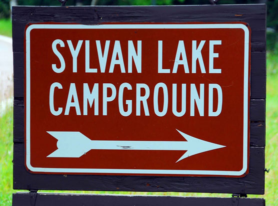 Sylvan-Lake-Sign