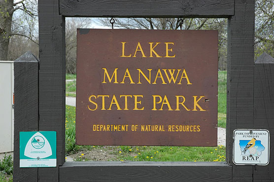 Lake-Manawa-Sign