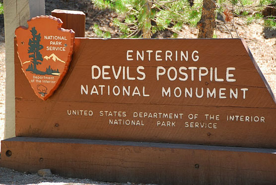Devils-Postpile-Sign