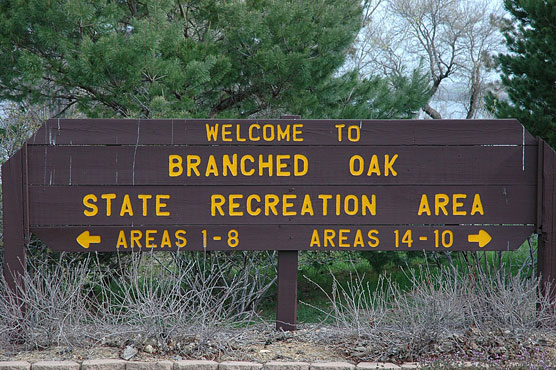 Branched-Oak-Lake-Sign
