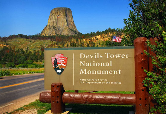 Devils-Tower-Sign