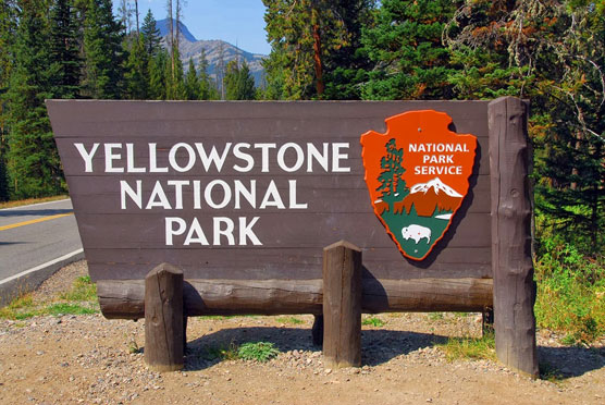Yellowstone-Sign