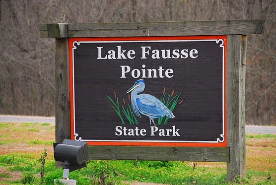 Lake-Fausse-Pointe-Sign