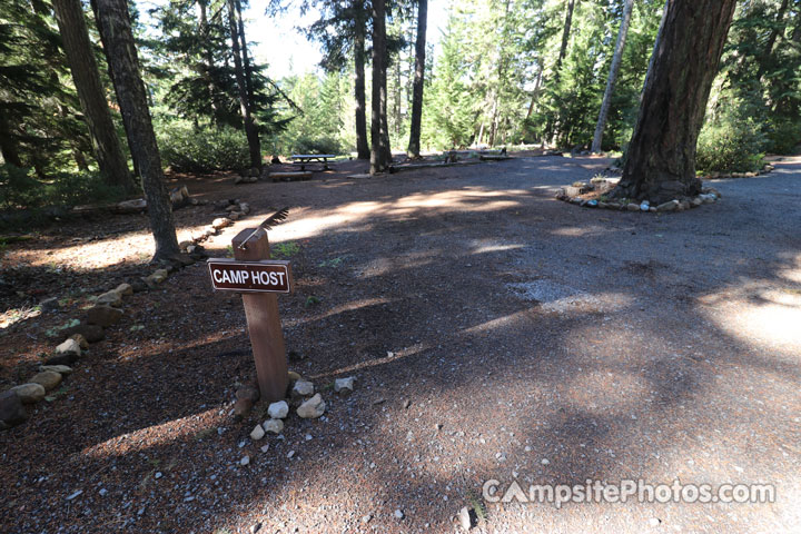 Clear Lake Campground 002 Parking
