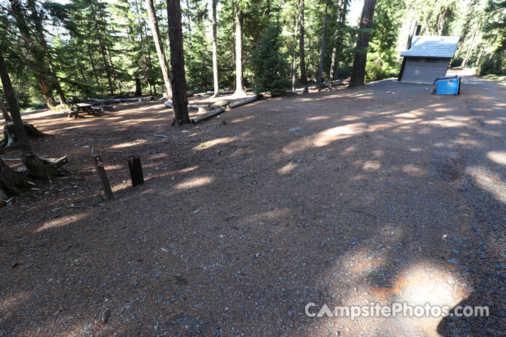 Clear Lake Campground 005 Parking