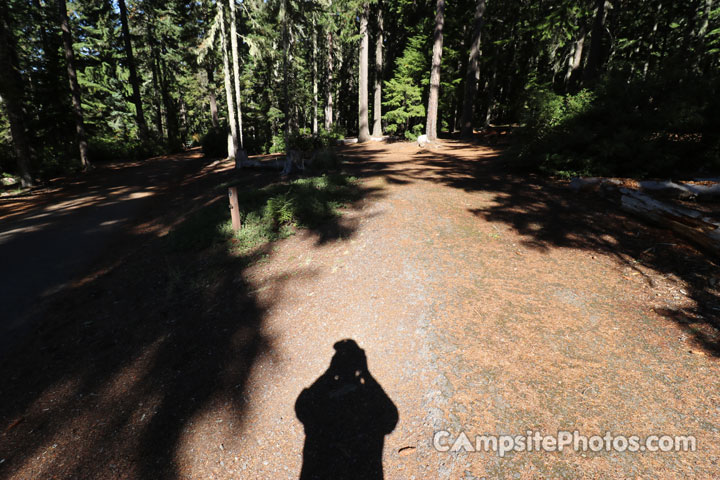 Clear Lake Campground 009 Parking