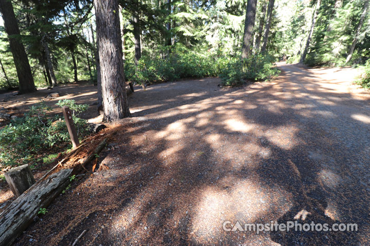 Clear Lake Campground 010 Parking