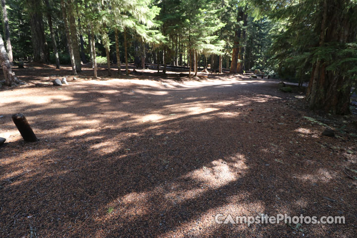 Clear Lake Campground 016 Parking