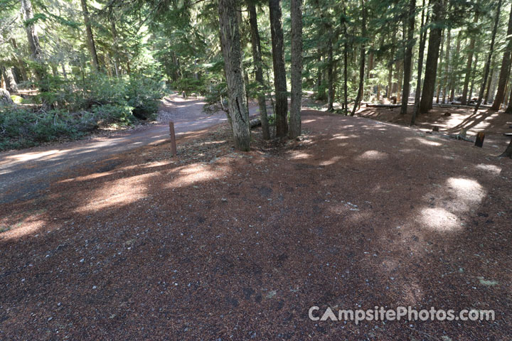 Clear Lake Campground 018 Parking