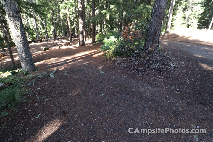 Clear Lake Campground 022 Parking