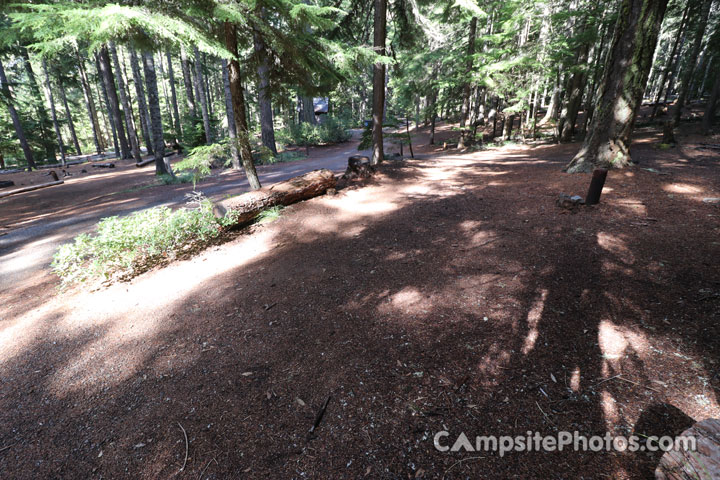 Clear Lake Campground 025 Parking