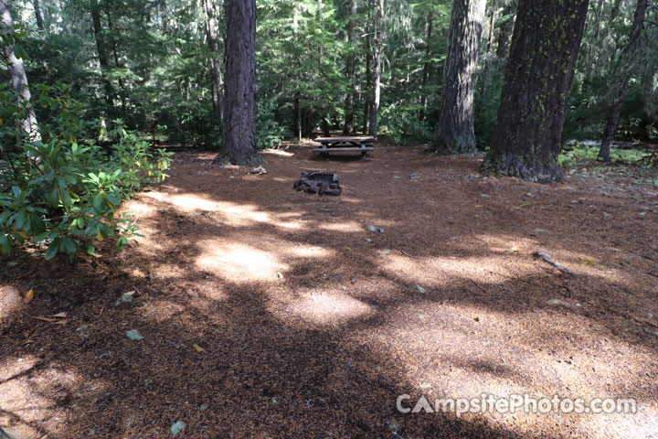 Little Crater Lake Campground 001 Camping Area