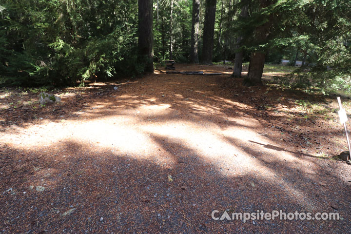Little Crater Lake Campground 001 Parking