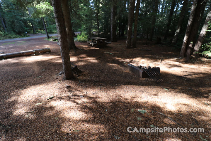 Little Crater Lake Campground 003 Camping Area