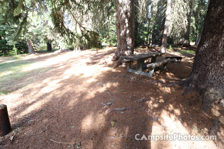 Little Crater Lake Campground 010 Camping Area