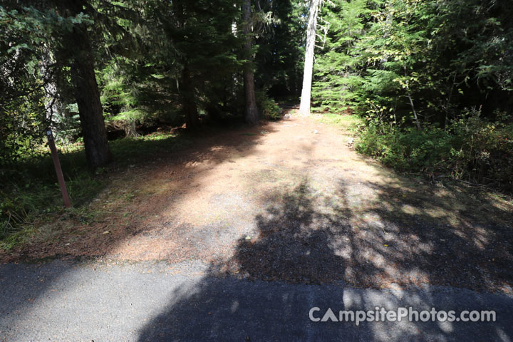 Little Crater Lake Campground 012 Parking