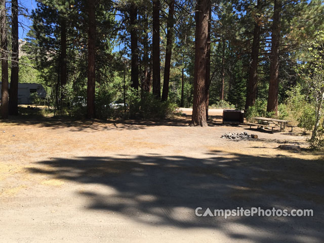 Lower Lee Vining - Campsite Photos and Campground Information