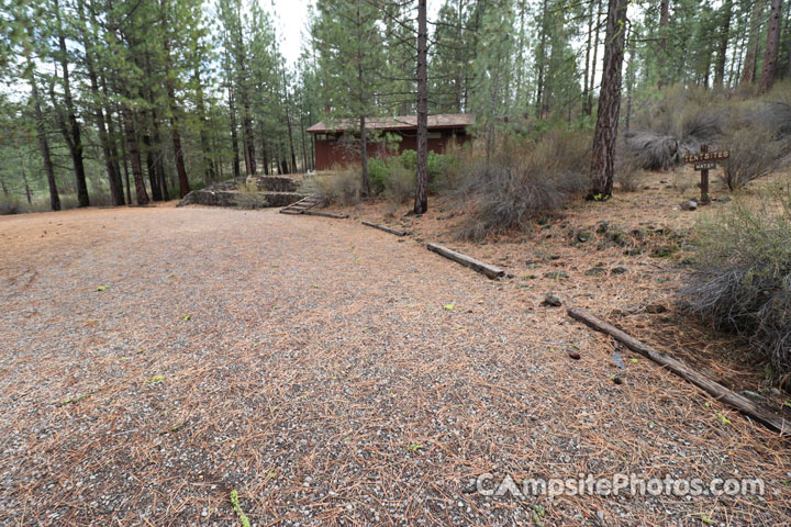 Hat Creek Campground 061-065 Parking