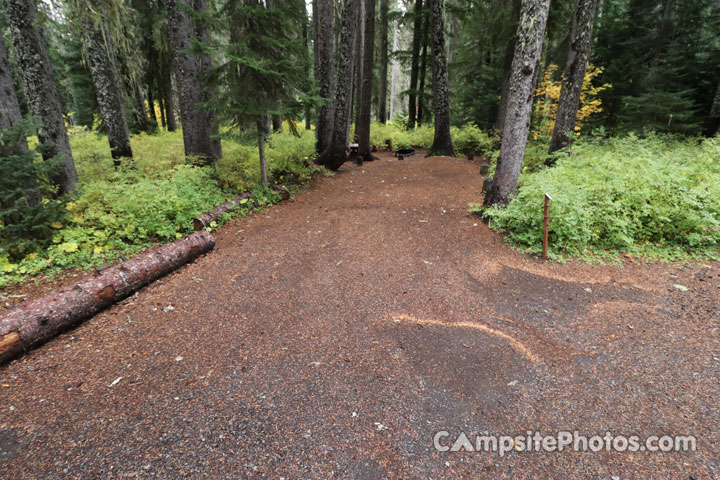 Trapper Creek Campground 002 Parking