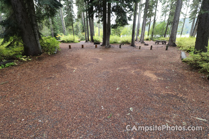 Trapper Creek Campground 020 Parking