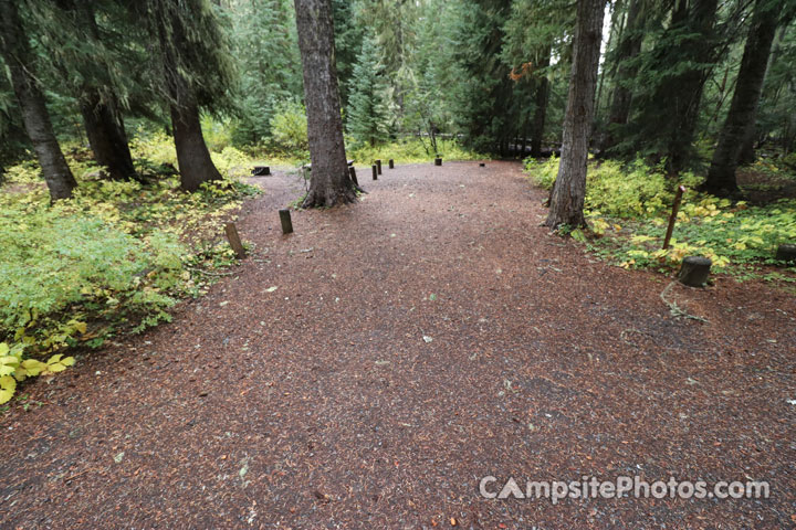 Trapper Creek Campground 027 Parking