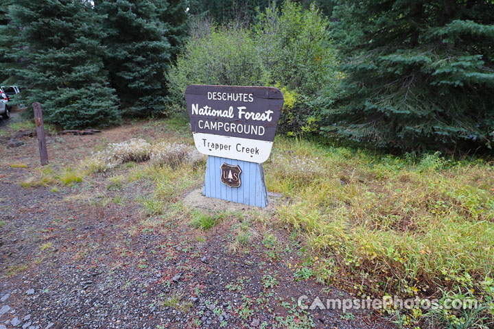 Trapper Creek Campground Sign