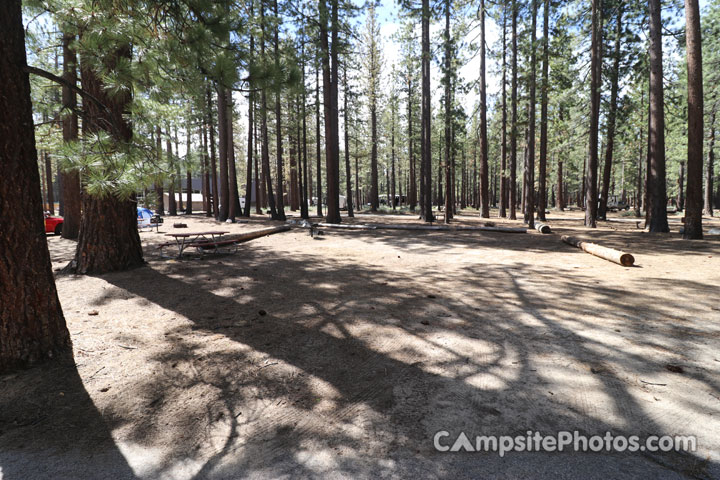 Campground By The Lake D009
