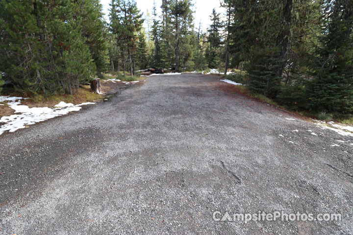 Big Lake Campground 028 Parking