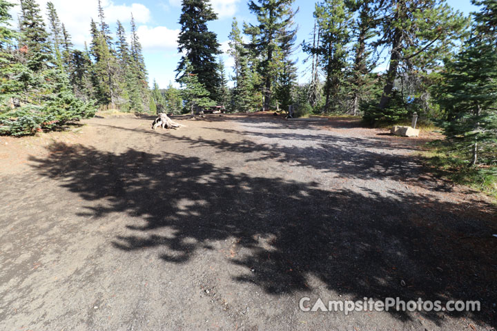 Big Lake Campground 031 Parking