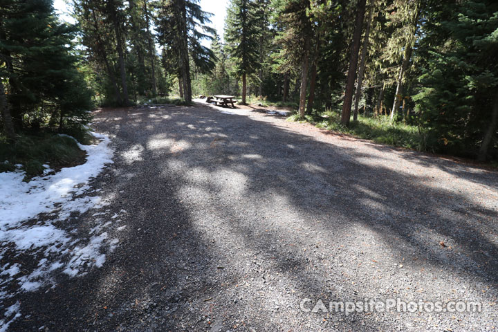 Big Lake Campground 042 Parking
