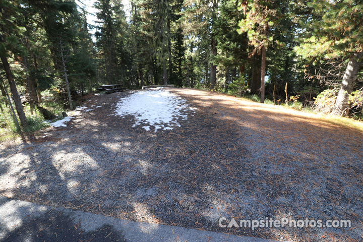 Big Lake Campground 043 Parking