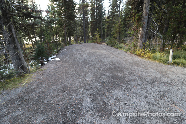 Big Lake Campground 046 Parking