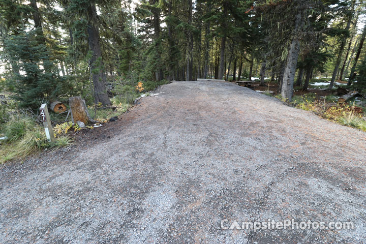 Big Lake Campground 047 Parking