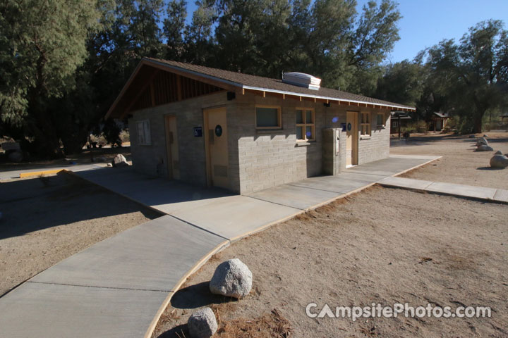 Tamarisk Grove Bathroom