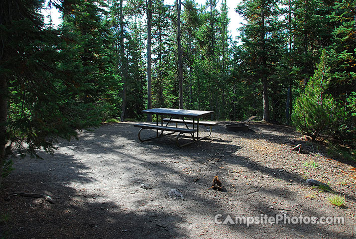 Lewis Lake Campground 004