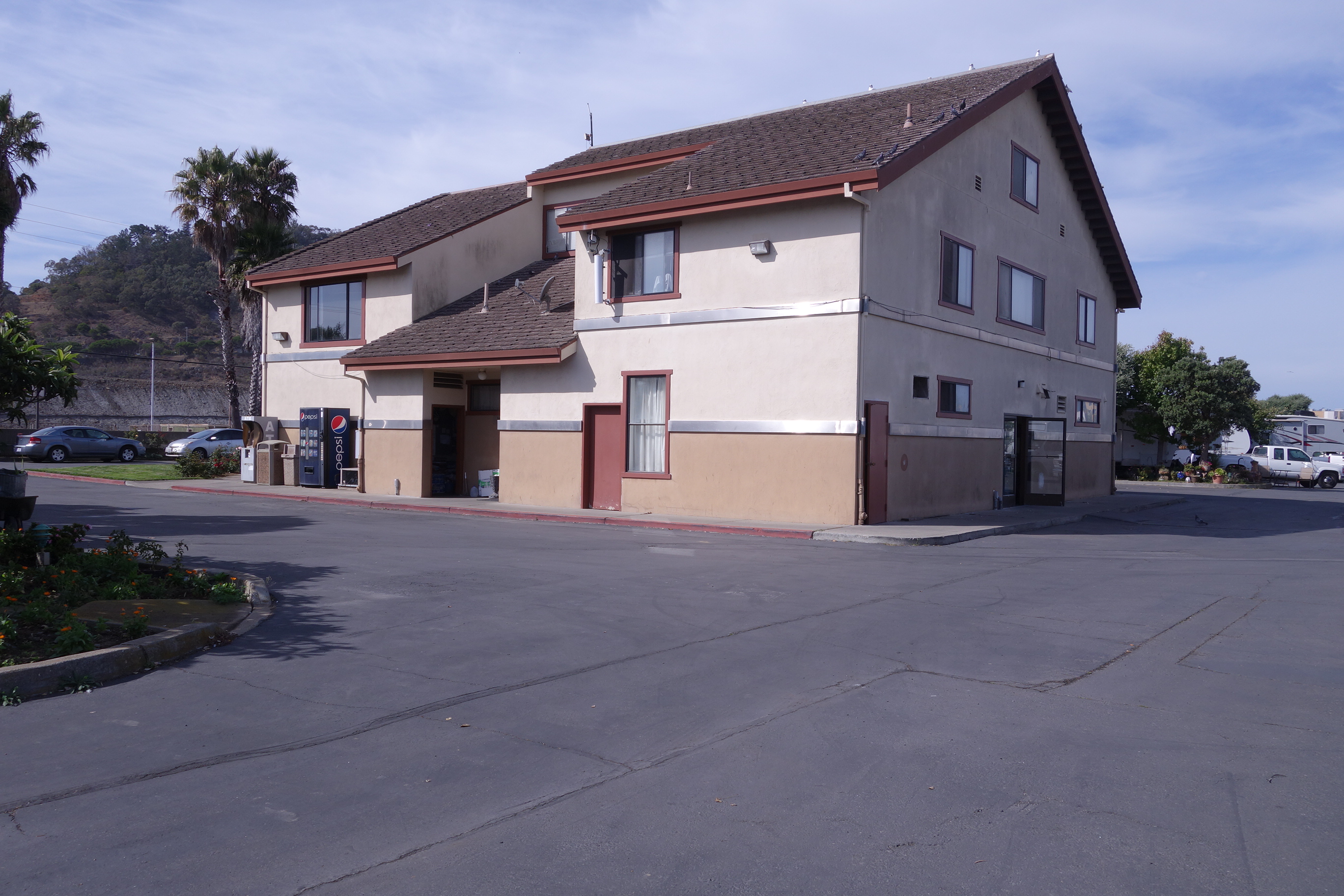 Candlestick RV Park - Photos, Reservations & Info