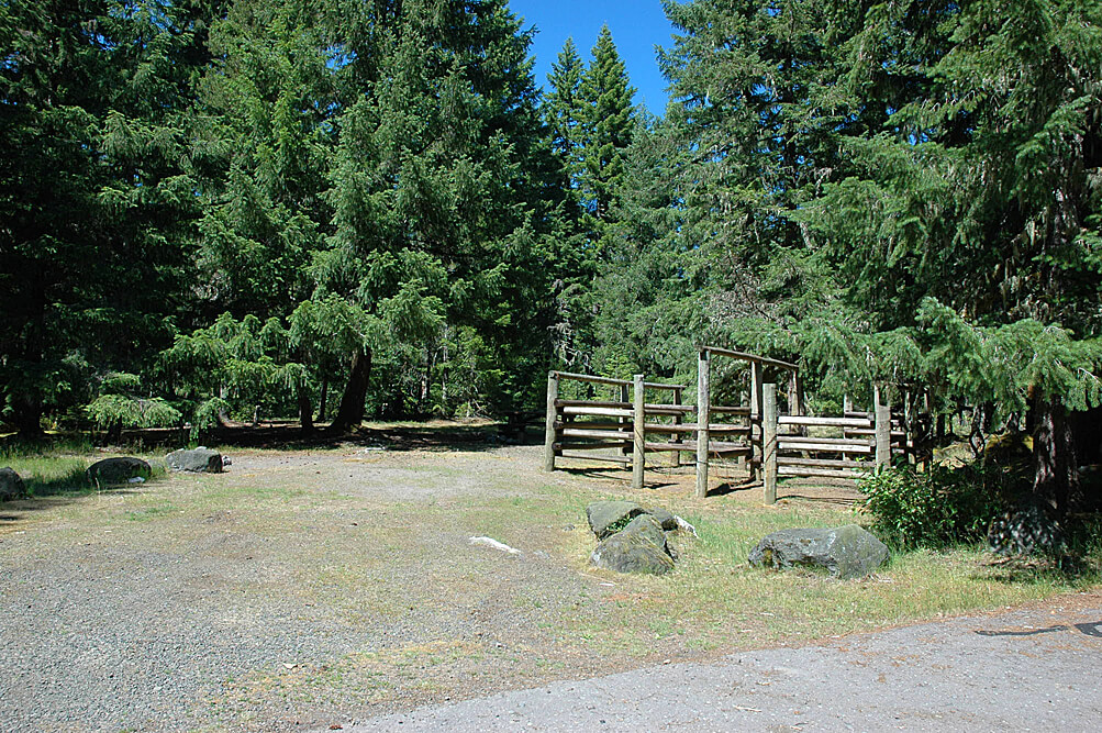 Best Campgrounds Near Mt. Hood - Riley Horse Camp Site 1