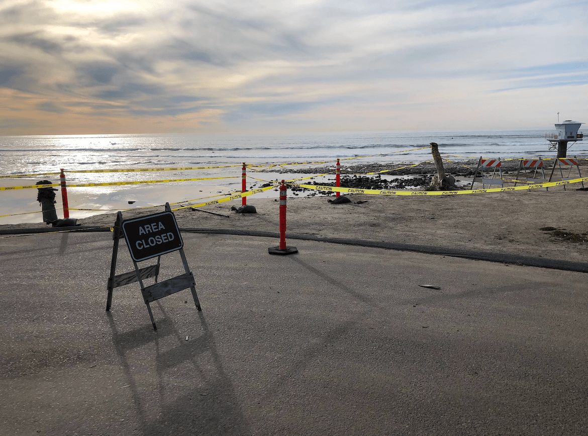 San Elijo State Beach Campsites Closed Sign